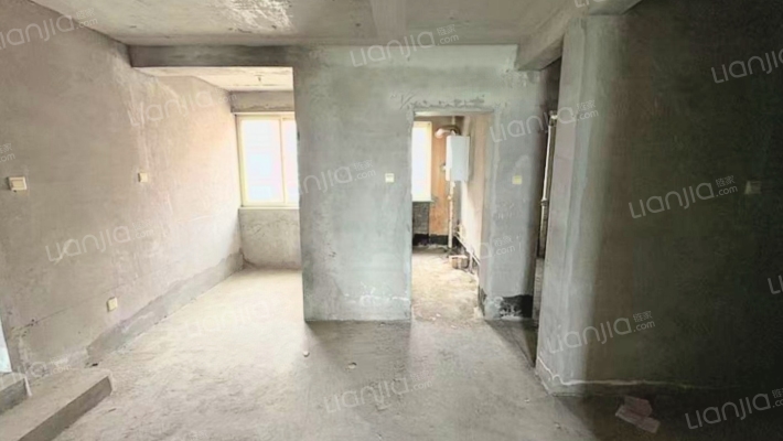 冠云主路 出行方便 南北通透中间楼层三居-厨房