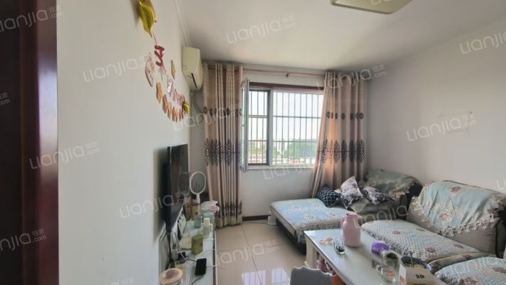 惠友荷园南向两居，采光，视野都很好，精装自住-客厅