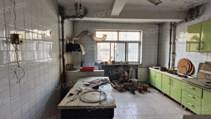 政法街 检察院南北通透大两居 低楼层-厨房