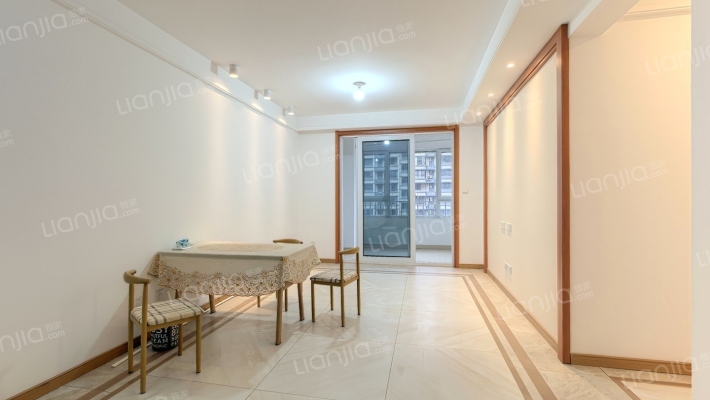 悦湖国际二手房实景图