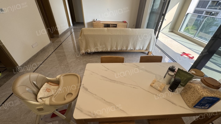 绿城蓝湾小镇·香樟苑二手房实景图