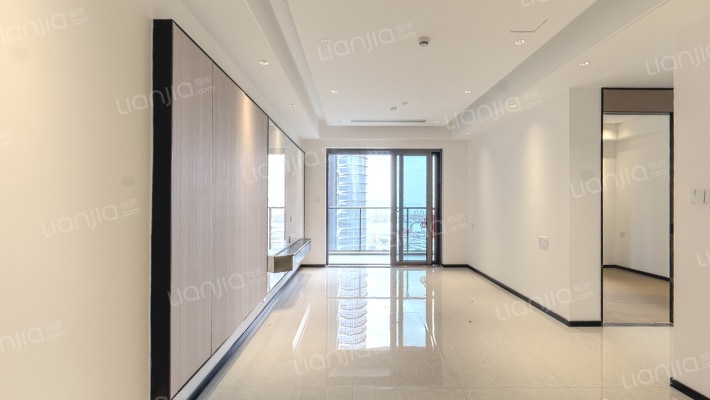 前海宸湾二手房实景图