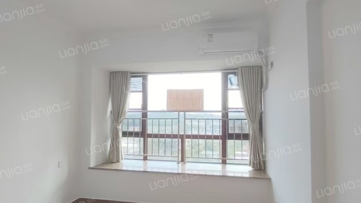 香水国色二手房实景图