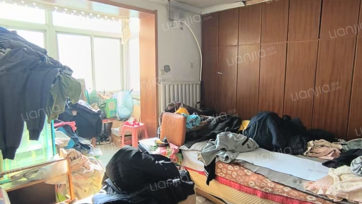 范阳路 矿山局南院 南北通透两居   低楼层-卧室B