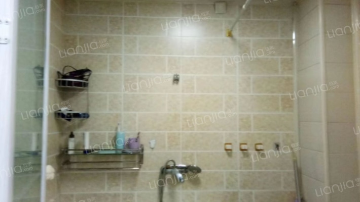 房本满两年 费用低 节省买房成本 年轻置业的好去处-卫生间