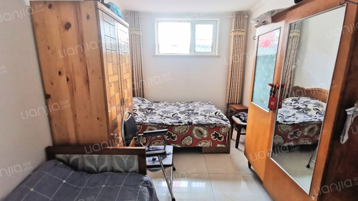 方泽小区 华阳路 平房独立小二楼-卧室C