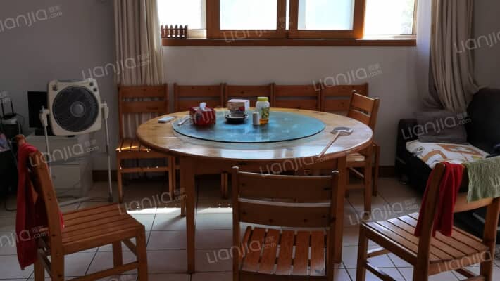 4A级高尔夫独栋别墅，带高尔夫球卡，1200平私人庭院。-客厅B