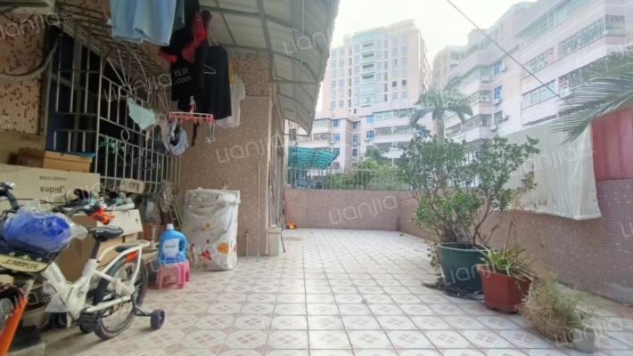 汇江花园二楼，带独立大平台和幼儿园，满五唯一，朝南-露台