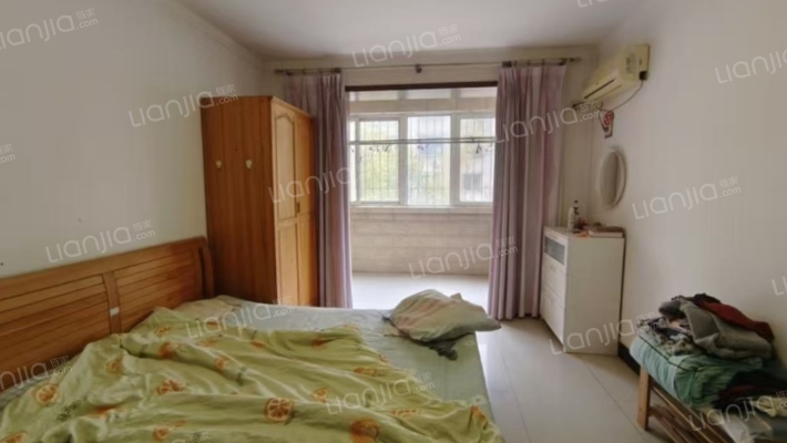 朝阳路新工商局小区 南北大三居，低楼层-卧室A