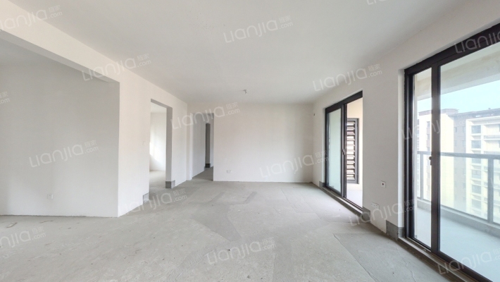 铂悦名邸二手房实景图