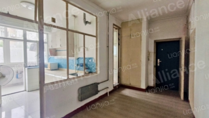 南北通透两居室  可以看视频 低楼层-客厅