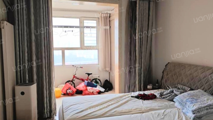 晨巍佳欣C区二手房实景图