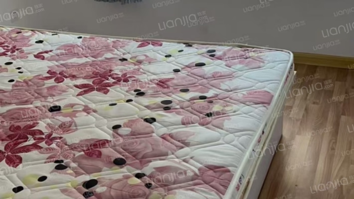 户型方正，电梯房中楼层， 小区环境优美 交通便利-卧室A