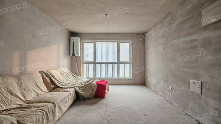 必买房源，三居二卫121平米 急售68万-客厅