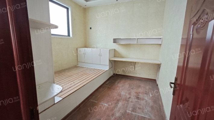 新村自建房二手房实景图