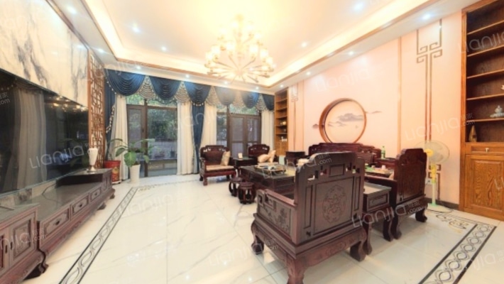 纯水岸东湖天樾一期二手房实景图