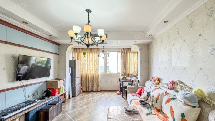 麦田家属楼二手房实景图