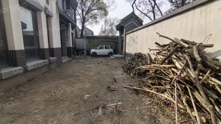 京都颐和城 4室2厅 南 北-花园