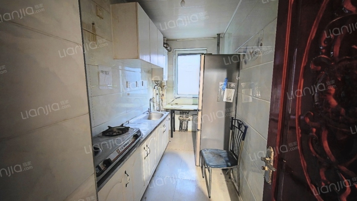 鹏渤御苑 4室2厅 南 北-厨房