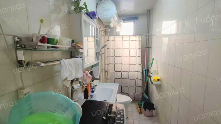 华光小区 3室2厅 北 南-卫生间