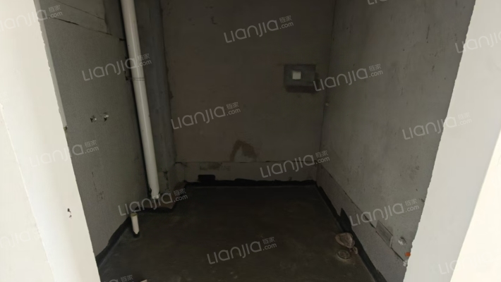 南北通透 一梯两户 好楼层采光视野好-卫生间