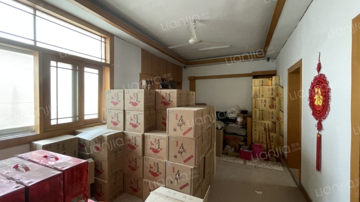 革新路二手房实景图