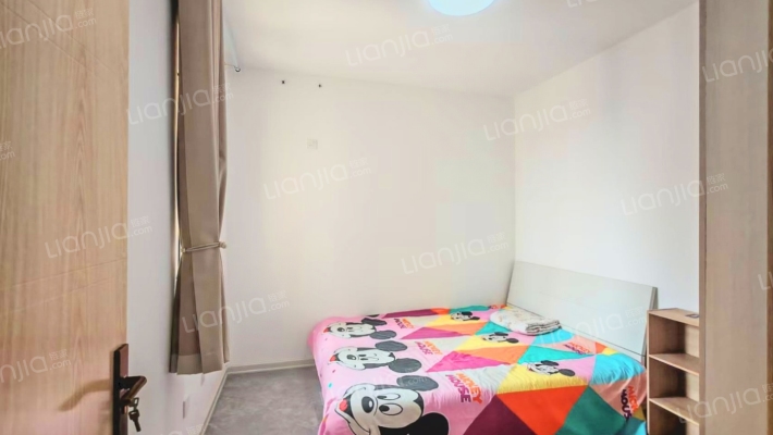 琉璃河三利中和城C区  已装修全阳两居室-卧室B