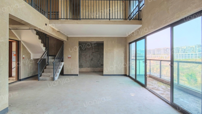 越秀悦映湖山悦墅二手房实景图