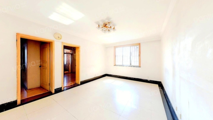 西坝新村651号二手房实景图