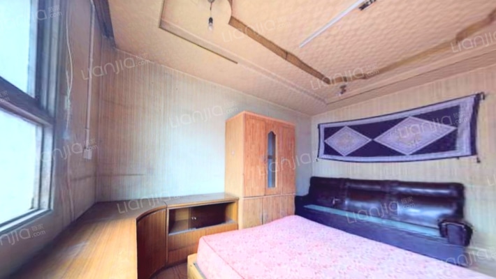 东二道街64号二手房实景图