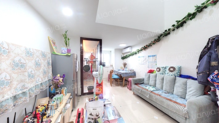 东郊小镇第八街区二手房实景图