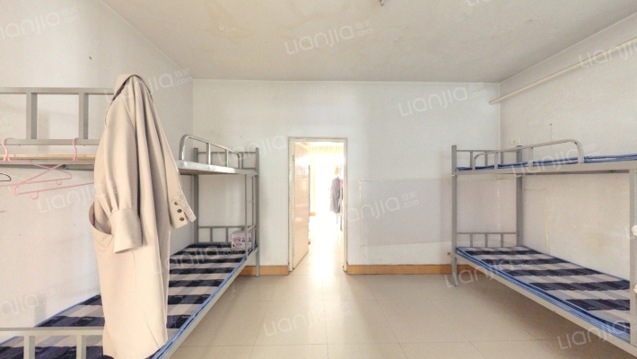 团校宿舍二手房实景图