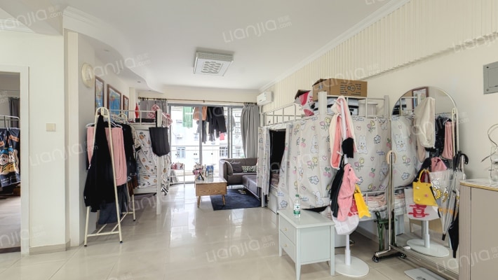 蓝月湾畔二手房实景图