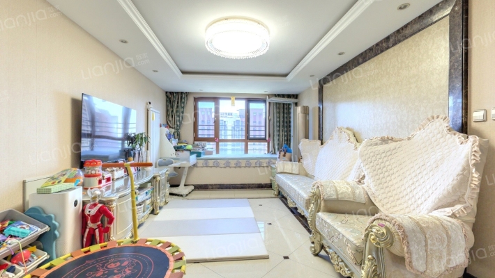 京投银泰万科西华府二手房实景图