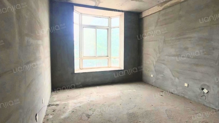 满五唯一别墅前后带小院，地上三层带露台-卧室A