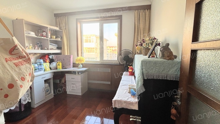 开发区物探局家属院多层住宅大跃层出售-卧室C