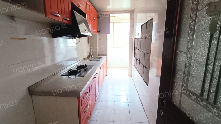 水岸花城，一线河景美宅，标准现房，即买即住-厨房