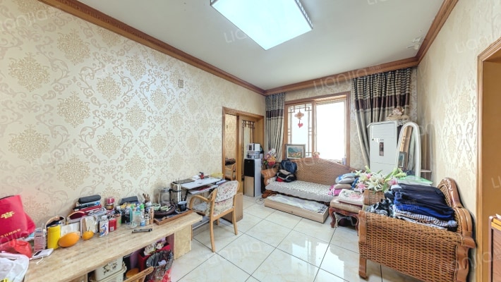 湖南石油化学工业局小区二手房实景图