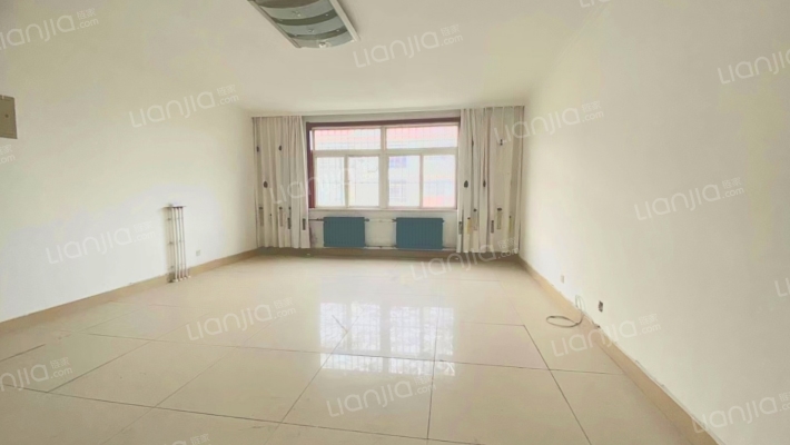 中国银行家属院二手房实景图