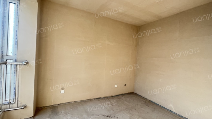 金域中央 小三居 中间楼层 采光无遮挡-卧室A