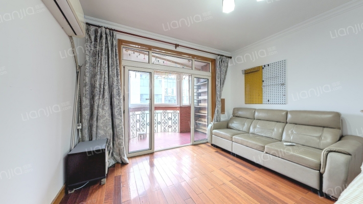 文致公寓二手房实景图