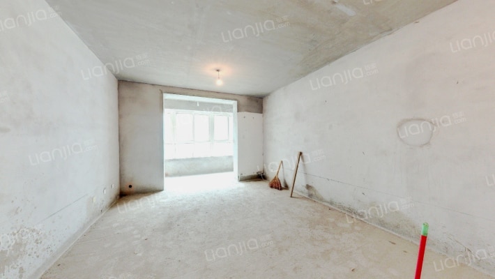 华清新苑二手房实景图