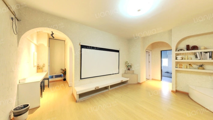 五一中央领御二手房实景图