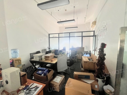 整租·益华领峯大厦 0室1厅 南