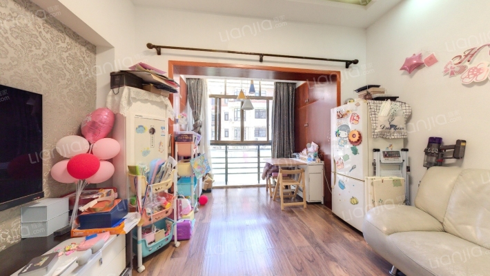 嘉利公寓二手房实景图