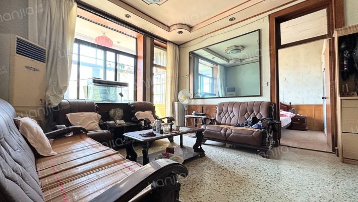 中所南街建委宿舍二手房实景图