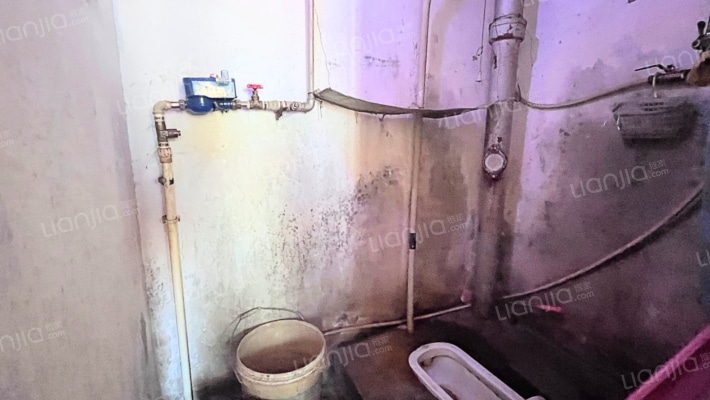 范阳路沿线 南北两居室  集中供暖-卫生间