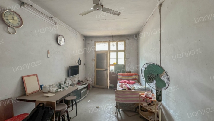 交通路130号院二手房实景图