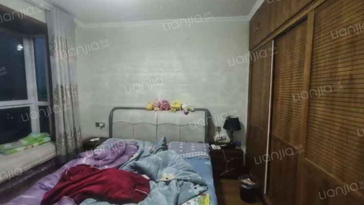 北京界汇元京品小区大两居，精装修，全天有阳光户型好-卧室A