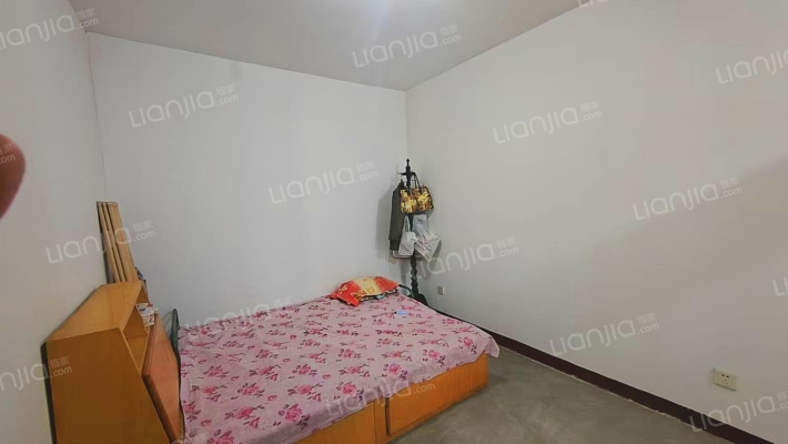 此房是全阳大两居，全天采光。客厅，卧室朝阳。-卧室B